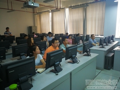 財經學院攜手知名軟件公司，共筑虛擬桌面云培訓新篇章，深化計算機軟硬件研發合作